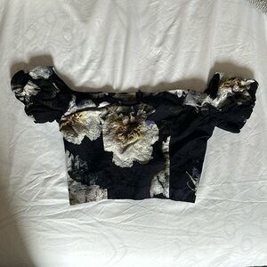 Dynamite Cropped Floral off the shoulder Shirt